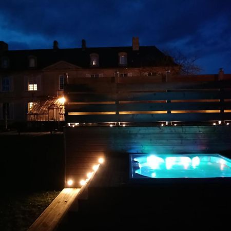 Bed & Breakfast Chateau Les Cedres Bretteville-l'Orgueilleuse エクステリア 写真