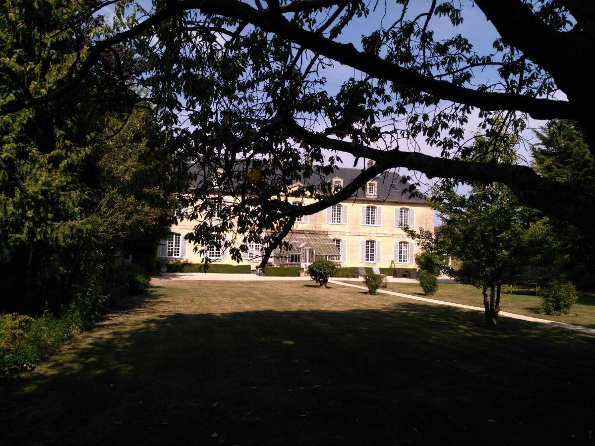 Bed & Breakfast Chateau Les Cedres Bretteville-l'Orgueilleuse エクステリア 写真