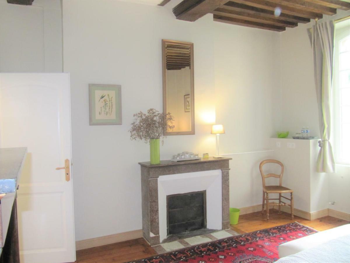 Bed & Breakfast Chateau Les Cedres Bretteville-l'Orgueilleuse エクステリア 写真