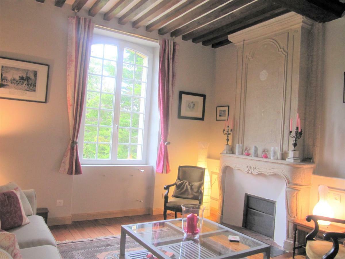 Bed & Breakfast Chateau Les Cedres Bretteville-l'Orgueilleuse エクステリア 写真