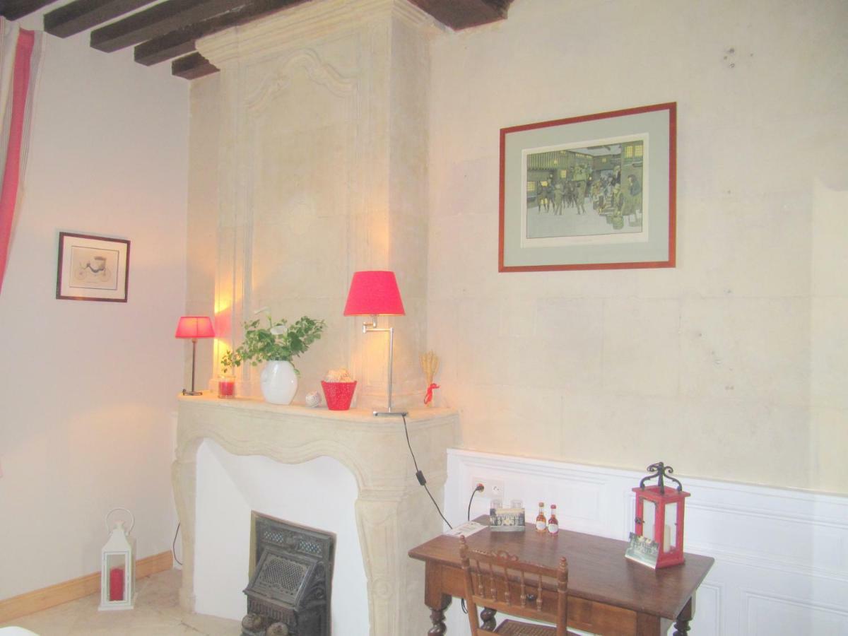 Bed & Breakfast Chateau Les Cedres Bretteville-l'Orgueilleuse エクステリア 写真