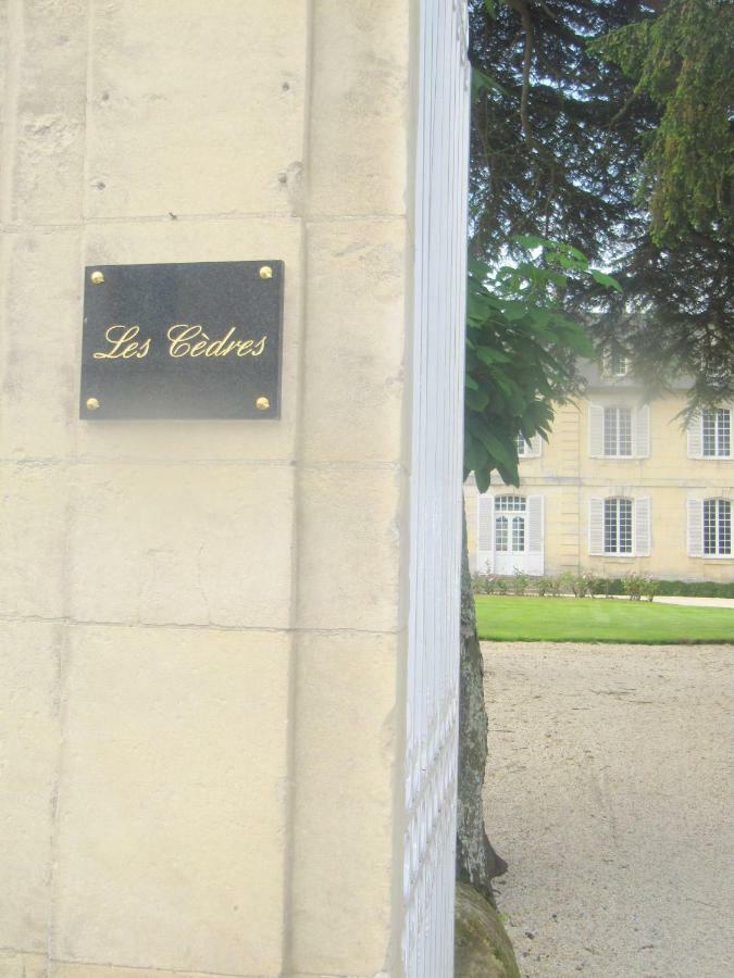 Bed & Breakfast Chateau Les Cedres Bretteville-l'Orgueilleuse エクステリア 写真