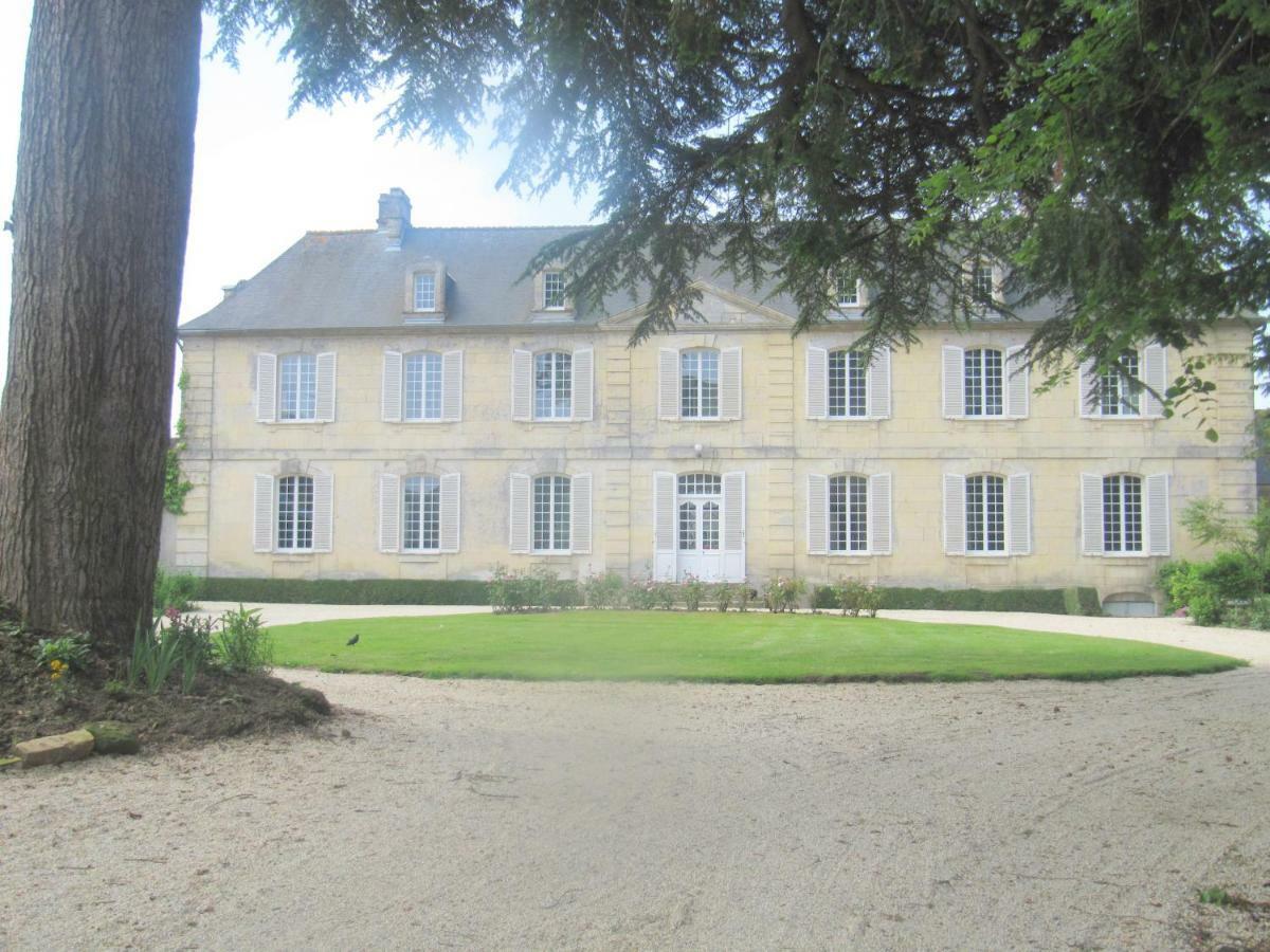 Bed & Breakfast Chateau Les Cedres Bretteville-l'Orgueilleuse エクステリア 写真