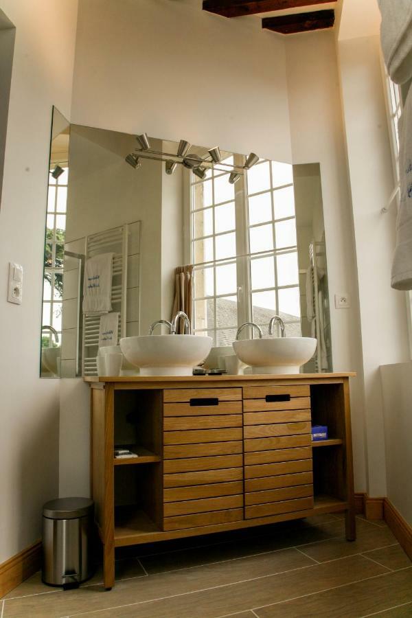 Bed & Breakfast Chateau Les Cedres Bretteville-l'Orgueilleuse エクステリア 写真