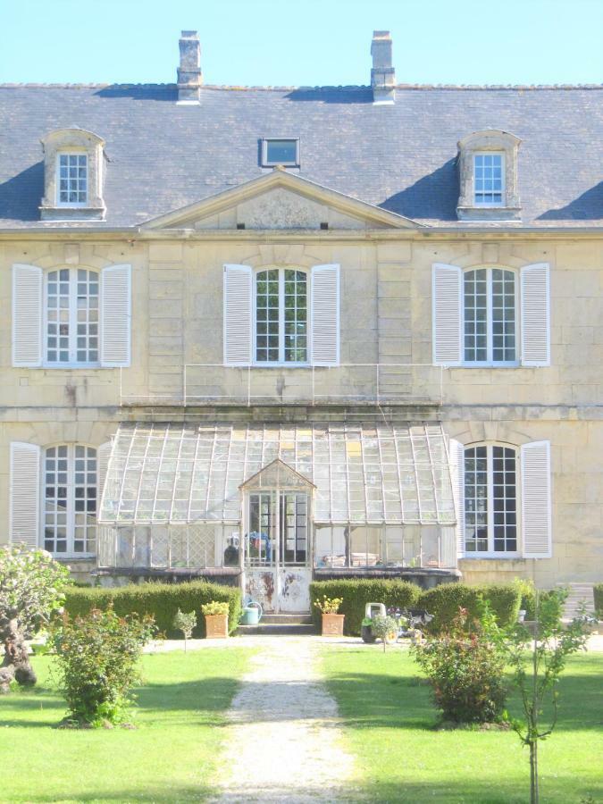 Bed & Breakfast Chateau Les Cedres Bretteville-l'Orgueilleuse エクステリア 写真